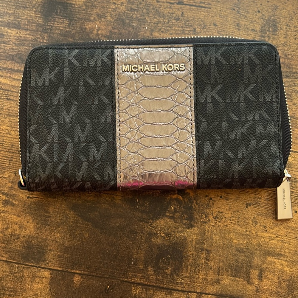 Michael Kors wallet